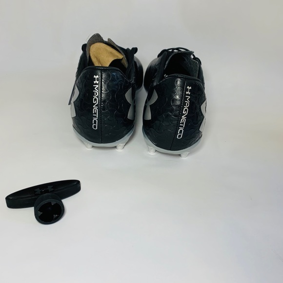 Under Armour UA Team Magnetico Pro Hybrid soccer - Picture 4 of 7